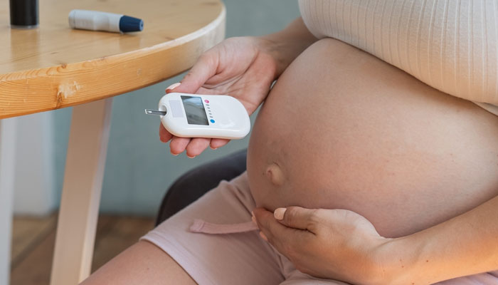 Kiểm soát tốt lượng đường trong máu sẽ giúp mẹ bầu hạn chế biến chứng xảy ra