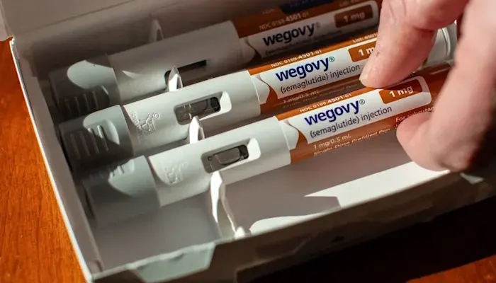 Cách bảo quản bút tiêm Wegovy sau khi mở nắp được bảo quản ở nhiệt độ trong tủ lạnh hoặc nhiệt độ phòng