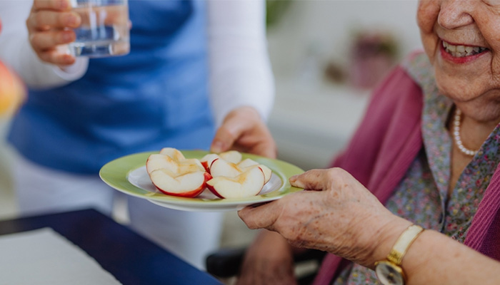 Người bệnh nên ăn hoa quả với khẩu phần hợp lý