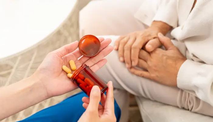 Có thể chữa tê bì chân tay tiểu đường bằng thuốc