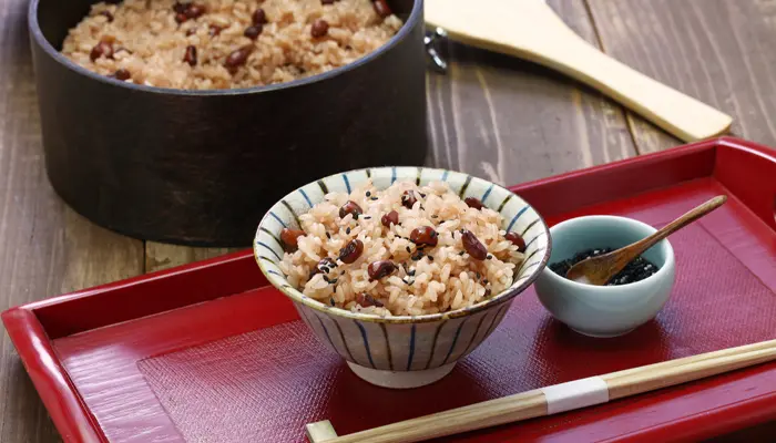 Cách nấu cơm cho người tiểu đường an toàn là nên kết hợp cơm với dầu dừa