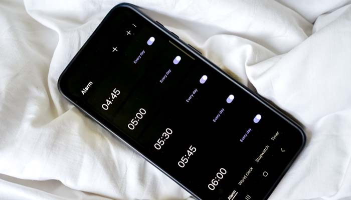 Bạn có thể đặt lời nhắc trên điện thoại để uống thuốc 