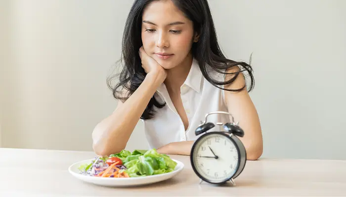 Để có kết quả xét nghiệm tiểu đường chính xác, người bệnh cần nhịn ăn đúng hướng dẫn