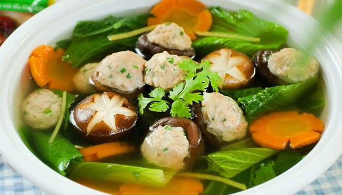 Canh cải xanh nấm hương giàu dinh dưỡng