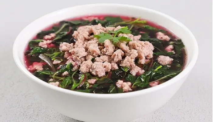 Canh rau dền nấu thịt nạc băm phù hợp cho người tiểu đường