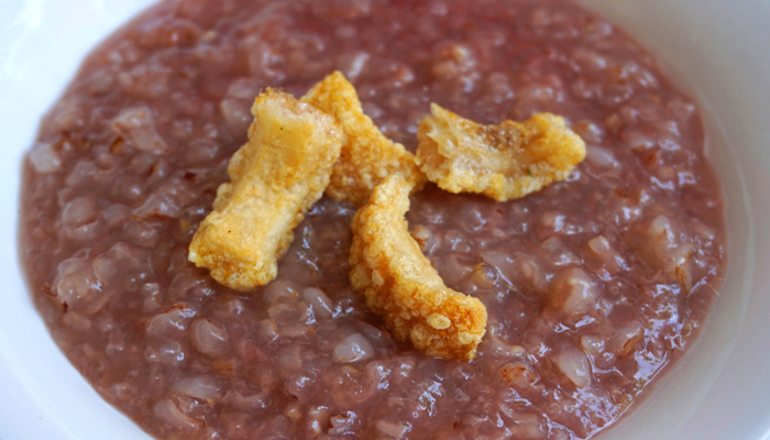 Cháo gạo lứt giàu chất xơ, khoáng chất