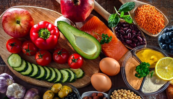 Nên xây dựng chế độ ăn uống lành mạnh