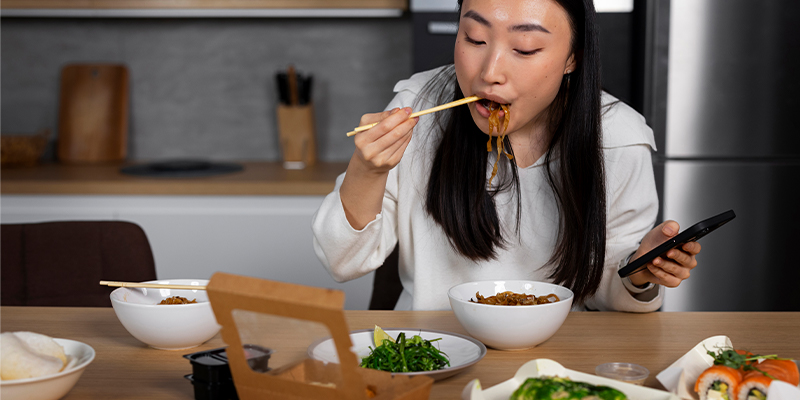 Ăn nhiều nhưng vẫn cảm thấy đói liên tục