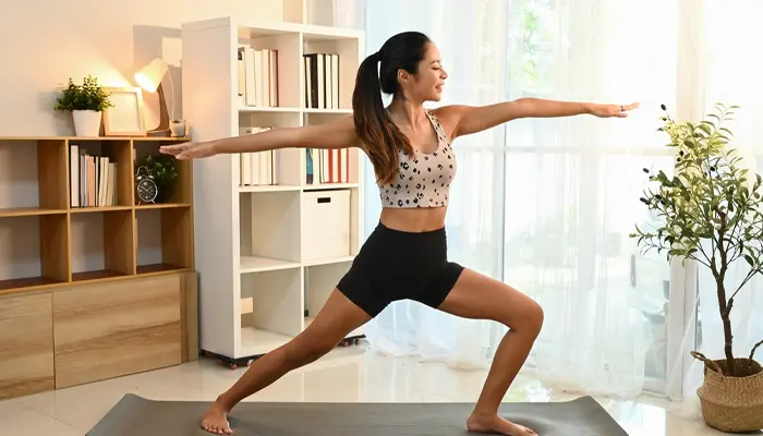 Tập Yoga cũng là một cách giúp duy trì chỉ số đường huyết ổn định cho mẹ sau sinh 
