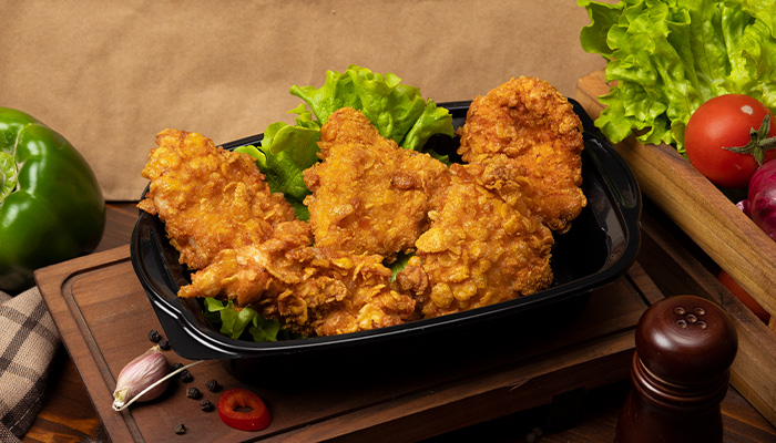Gà rán chứa nhiều dầu mỡ