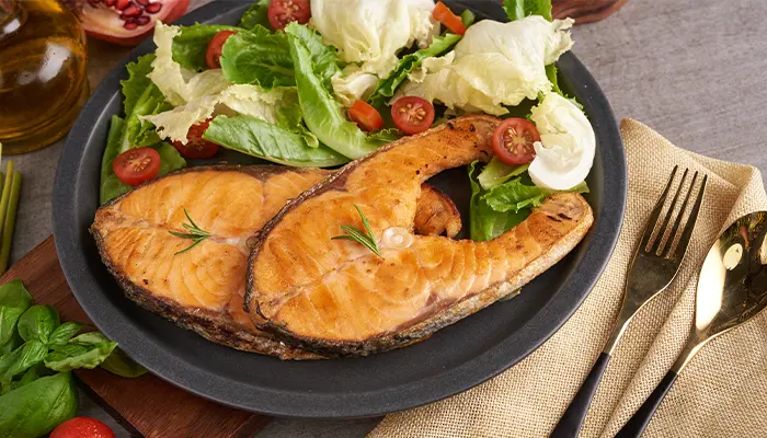 Cá hồi nướng là món ăn phù hợp cho người tiểu đường 