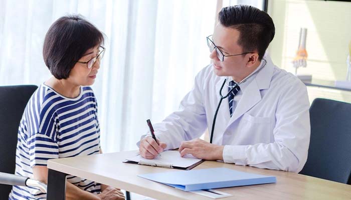 Bạn nên đi khám bác sĩ khi xuất hiện các triệu chứng của bệnh tiểu đường