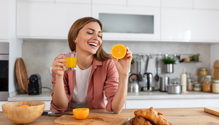 Người bệnh tiểu đường không nên uống nước cam khi bụng quá đói