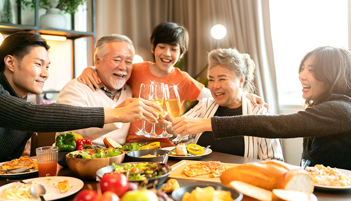 Người bệnh cần lưu ý ăn uống khi tham gia tiệc Tết