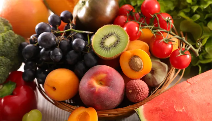 Biết cách lựa chọn trái cây và đồ ăn nhẹ an toàn để xây dựng thực đơn phù hợp 