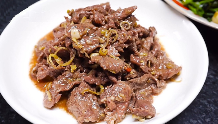 Mẹ bầu nên ăn thịt bò chế biến kỹ