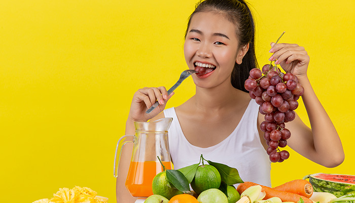 Người bệnh tiểu đường nên tránh ăn nho khô và nước ép nho