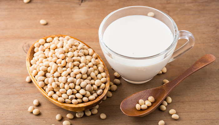 Người bệnh nên kiểm soát kỹ lượng carbohydrate trong sữa