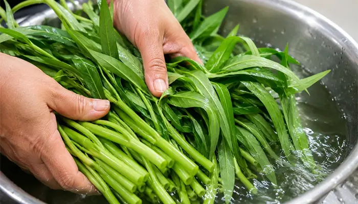 Người tiểu đường không nên ăn rau muống sống