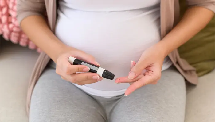 Xét nghiệm tiểu đường thai kỳ bị nôn là do nhịn đói lâu rồi uống nước đường quá ngọt nên dễ buồn nôn