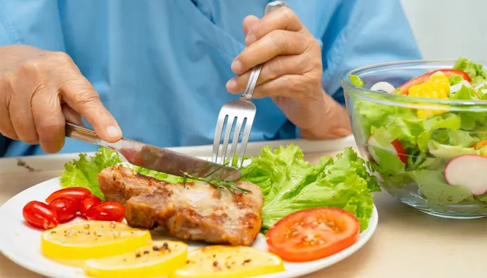 Nguyên nhân tăng đường huyết sau ăn là ăn sai thứ tự thực phẩm 