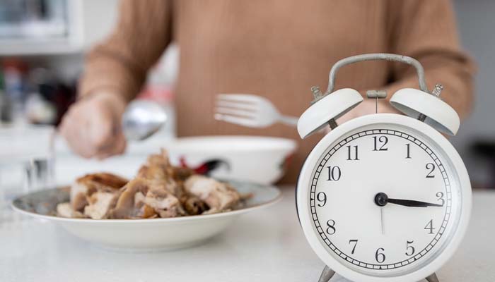 Người bệnh cần tuân thủ nguyên tắc dinh dưỡng và ăn đúng giờ