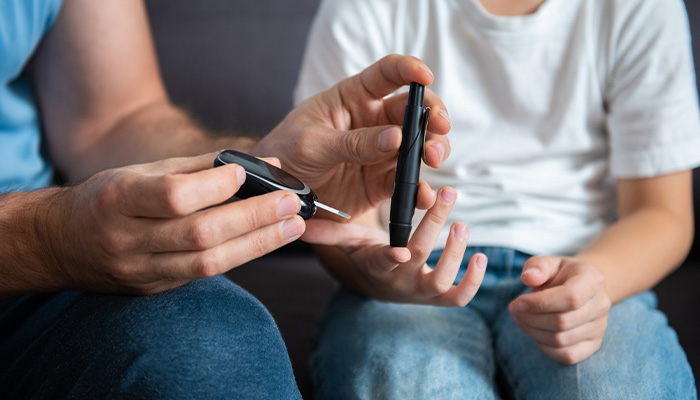 Trước khi bắt đầu luyện tập người bệnh cần kiểm tra đường huyết trước