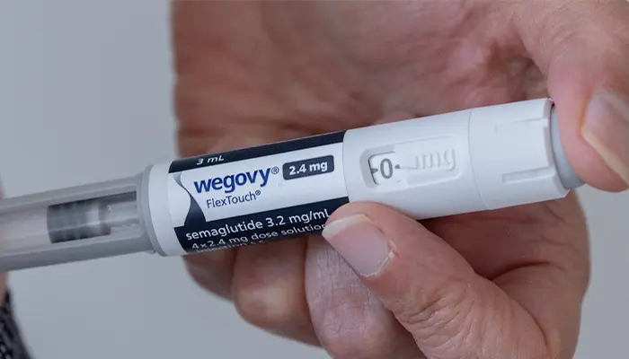 Bút tiêm Wegovy bị hỏng sẽ có màu đục, có hạt nhỏ li ti