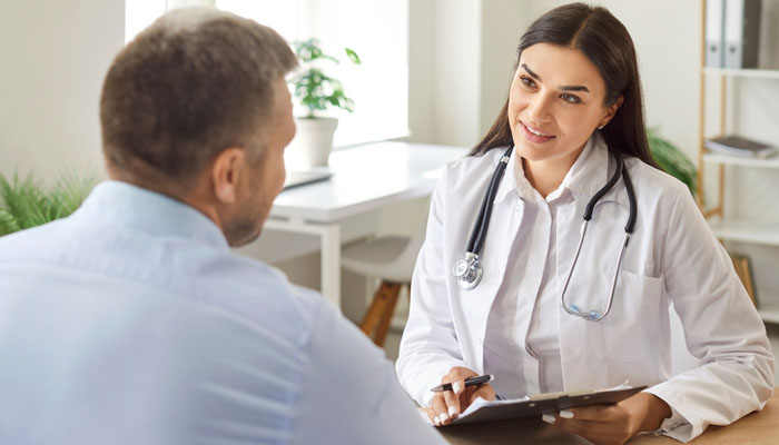 Nên theo dõi đường huyết định kỳ để phòng ngừa rối loạn đường huyết