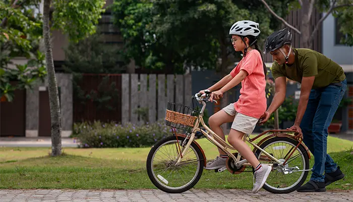 Khuyến khích trẻ vận động thường xuyên sẽ giúp hạn chế nguy cơ mắc tiểu đường