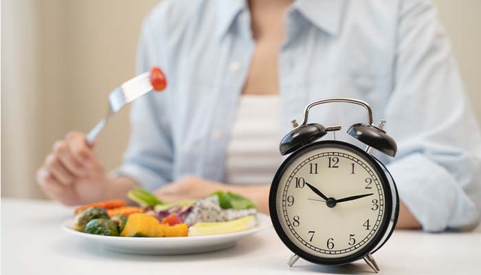 Người bệnh nên ăn uống khoa học và đúng giờ