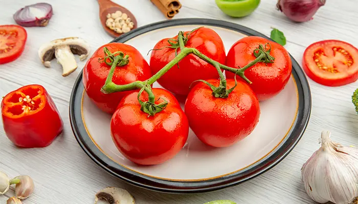 Rau củ màu cam đỏ người tiểu đường nên ăn là cà chua 