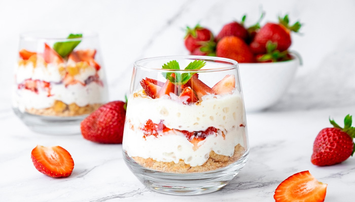 Sữa chua không đường với trái cây