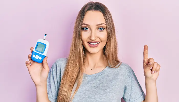 Theo dõi đường huyết là quá trình đo lường và kiểm tra nồng độ đường (glucose) trong máu của cơ thể