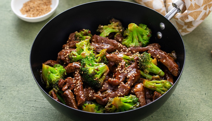 Thịt bò xào bông cải là một trong 21 món ăn dành cho người tiểu đường tốt