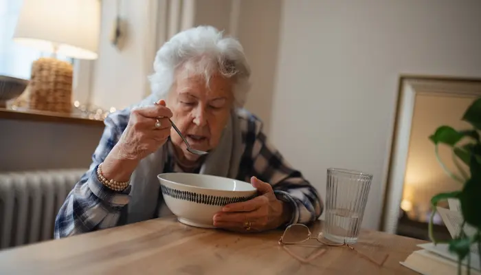 Thói quen kiểm soát đường huyết sáng sớm với chế độ ăn tối hôm trước hợp lý