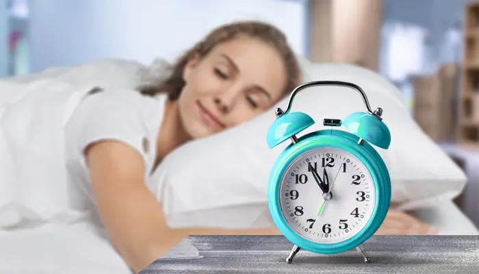 Ngủ đủ giấc và kiểm soát stress cũng là thói quen tốt giúp ổn định đường huyết