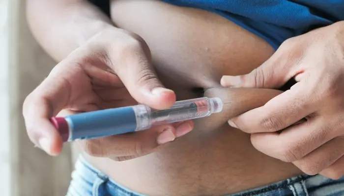 Tiêm insulin sống được bao lâu? Không phải yếu tố quyết định tuổi thọ nhưng giúp kiểm soát đường huyết
