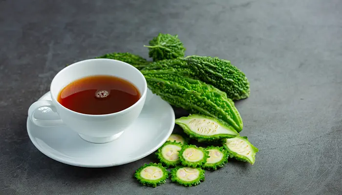 Cách hạ đường huyết cho bà bầu là uống trà khổ qua rừng