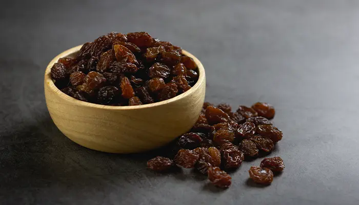 Trái cây sấy khô là loại trái cây mà người tiểu đường nên hạn chế ăn 