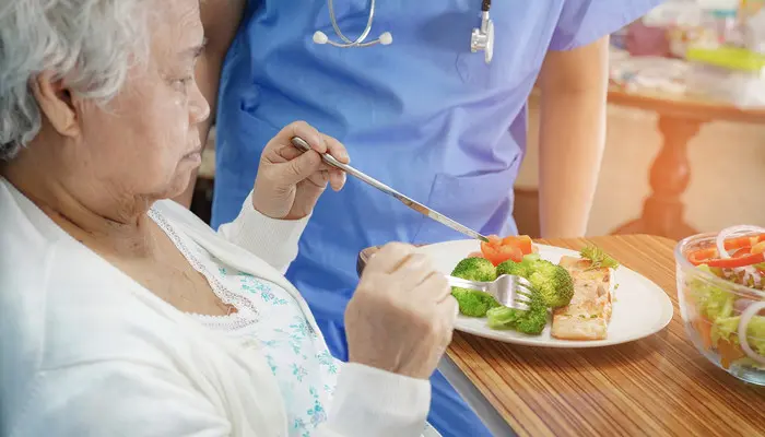 Xây dựng kế hoạch chăm sóc hằng ngày thông qua ăn uống, lối sống lành mạnh