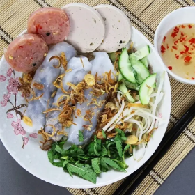 Bệnh tiểu đường có ăn được bánh cuốn không? Hướng dẫn ăn đúng cách